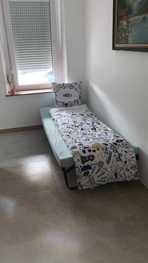 Superbe Appartement Au Rdc Avec Cheminee Villerupt Luaran gambar
